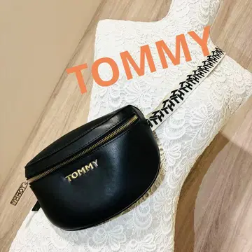 TOMMY 타미힐피거 올 로고 무늬 숄더백 로고 금장 장식