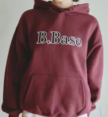 B.Base 버건디 후드 부착 후드티