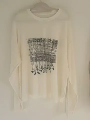 그래픽 프린트 롱 슬리브 티셔츠