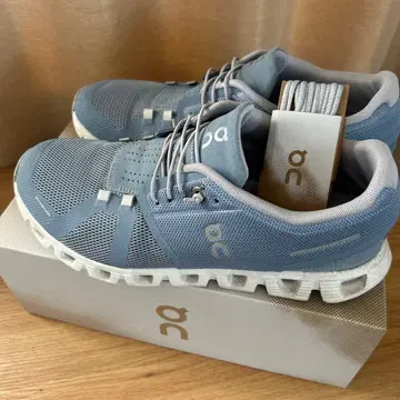 on 클라우드5 스카이블루 화이트 25.5