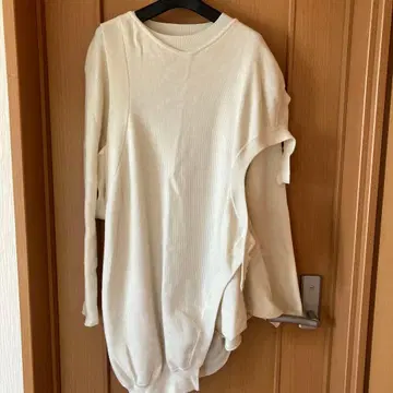 아이보리 비대칭 앙상블