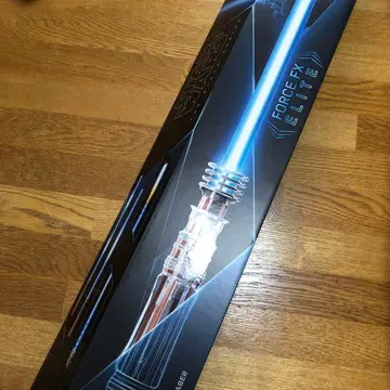 스타 워즈 포스 FX 라이트세이버 레아 오르가나