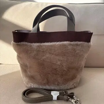 AnneCoquine 앙코키누 퍼 무스탕 토트백