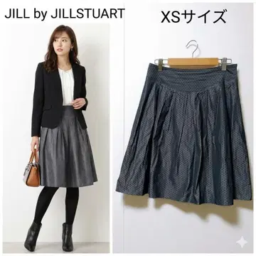 새상품급 질스튜어트 플레어 스커트 블랙 도트 자카드 무릎 기장 고급