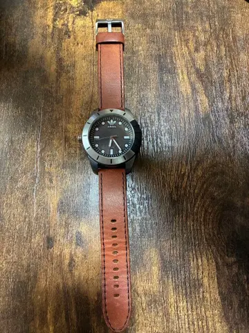 adidas ADH3021 아날로그 시계 브라운 가죽