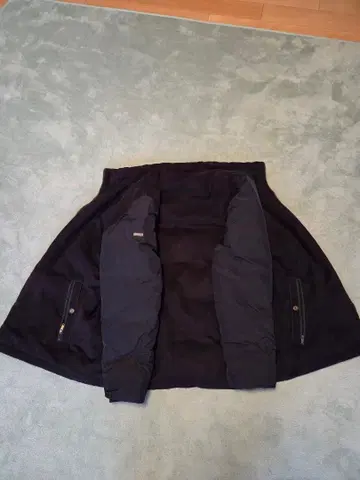 크로커다일 블랙 다운 자켓