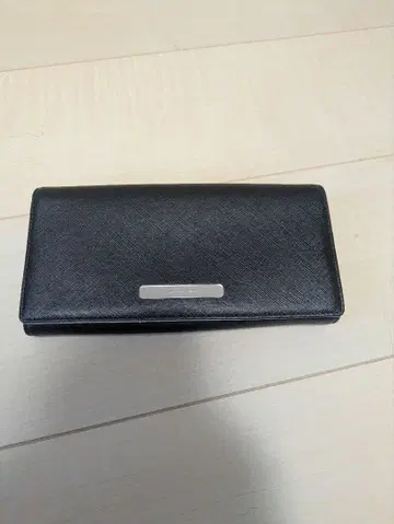 agris k 블랙 장지갑 used