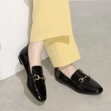 천연 가죽 비트 로퍼 요스케 에나멜 클리어 블랙