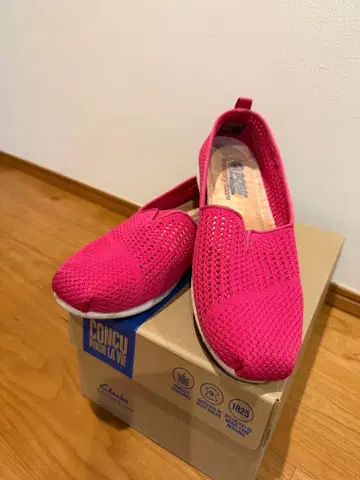 BOBS 핑크 메쉬 슬립온