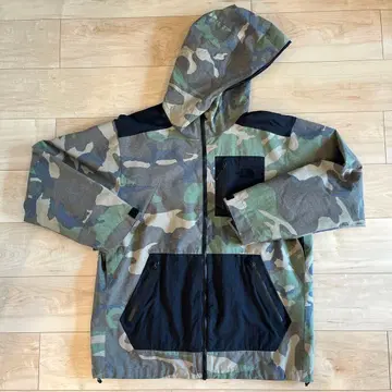 THE NORTH FACE 카모플라쥬 마운틴 파카