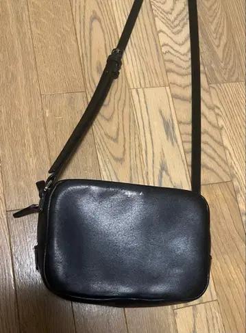 아네스베 블랙 가죽 숄더백