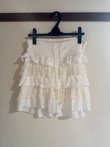 TRALALA 화이트 치마바지