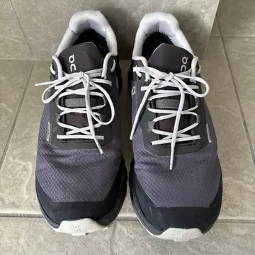 온 트레일 러닝화