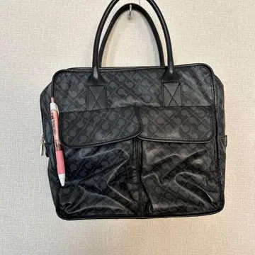 로고 포함 블랙 토트백