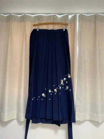 네이비 하카마 꽃무늬 자수