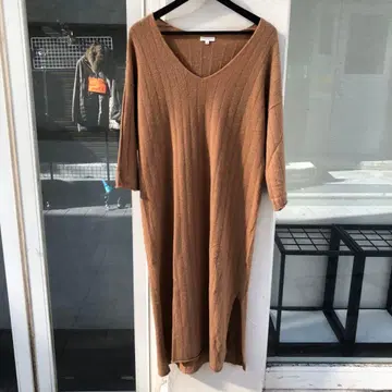 드밀리 캐시미어 100 원피스 새상품급 프리 사이즈