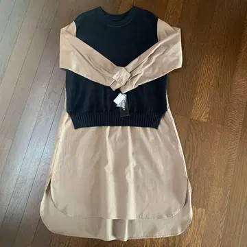 택 포함 새상품 도킹 니트 베이지 쉬폰 원피스