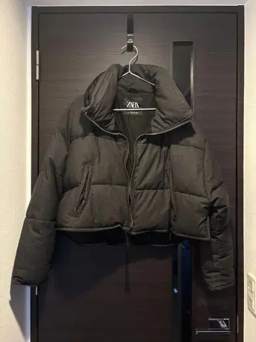 ZARA 블랙 크롭 다운 자켓 S
