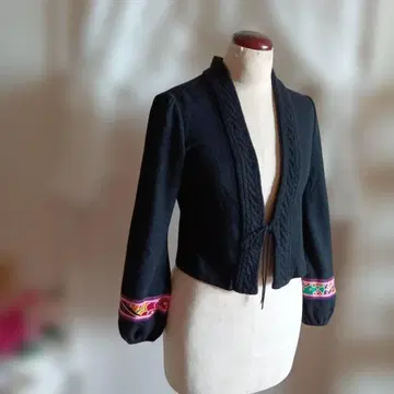 레오나르 노카라 자켓 블랙 옷깃 케이블 짜임