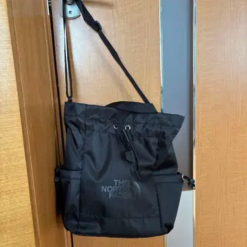 THE NORTH FACE 블랙 숄더백