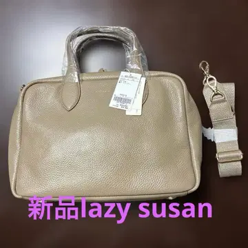 베이지 가죽 핸드백 숄더 스트랩 포함