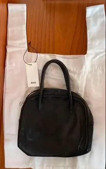 Aeta 보스턴 블랙