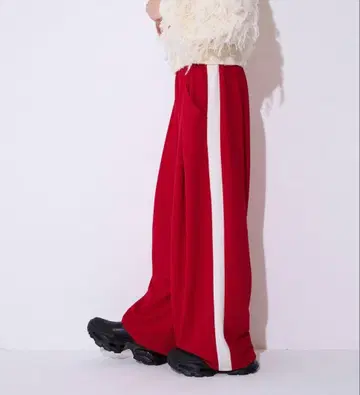 1회만 착용 JEANASIS 사이드 라인 턱 팬츠