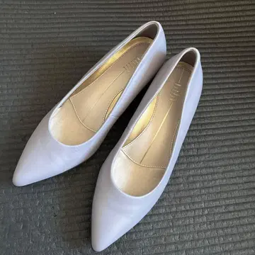 새상품 천연 가죽 포인티드힐 스니커즈 청키힐 그레이 23cm