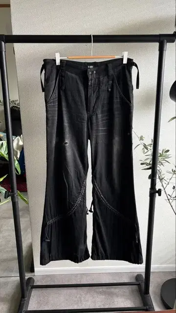 L.G.B. 본지티 데미지 데님 팬츠 y2k 우라하라