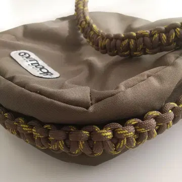 OUTDOOR PRODUCTS / 핸드백