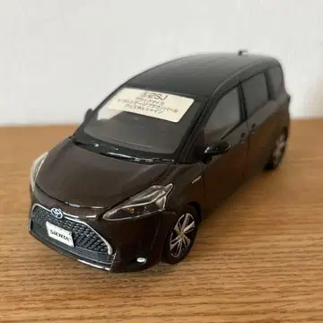 도요타 시엔타 / 샘플카 브라운