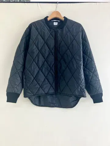 중고 나운 QUILT TOP 블랙 M