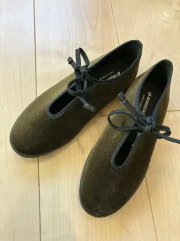 문스타 라이트프림 벨벳 플랫슈즈 22cm