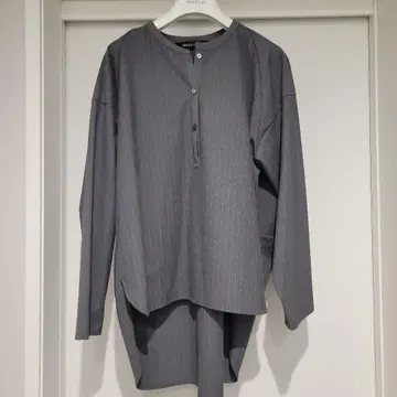 mizuiro ind 스테디셀러 루즈핏 그레이 스트라이프 긴팔 셔츠