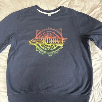 Cincinnati 그래픽 맨투맨 L 사이즈