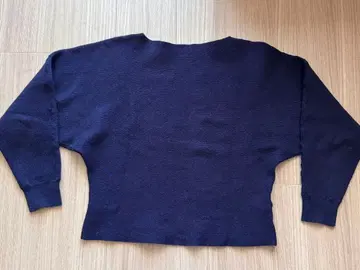 Q 네이비 니트 크롭 돌먼 슬리브 스웨터