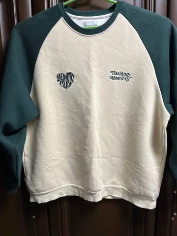 Hashtag Memory 맨투맨 트레이닝복