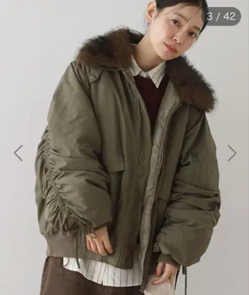 Green Parks swing by 티펫 부착 밀리터리 블루종