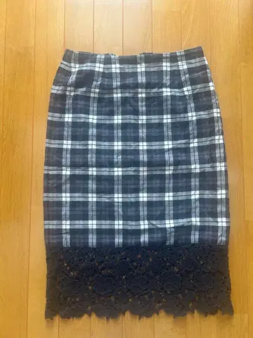 Mercury duo 무릎 아래 스커트 M 사이즈