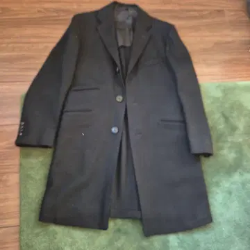 SOVEREIGN 블랙 체스터 코트 44