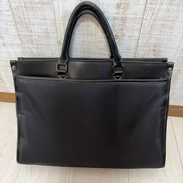 심플한 블랙 비즈니스 백