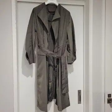 한국 패션 올리브 그린 트렌치코트 벨트 포함 아우터