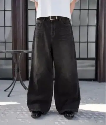 Regen Glanz 와이드 배기 데님 블랙