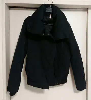 theory 후드 부착 블랙 다운 자켓 S