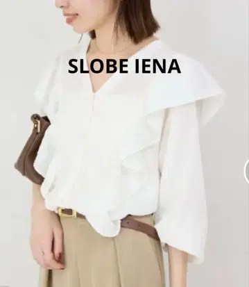 슬로브 이에나 PE 슈링크 V넥 프릴 블라우스 2025SS