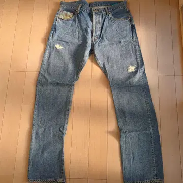 swagger 데미지 가공 스트레이트 데님 $34