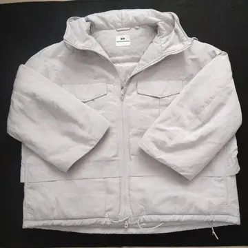 유니클로 마운티니어링 하이브리드 다운 파카