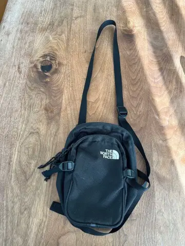 더 노스페이스 블랙 숄더백