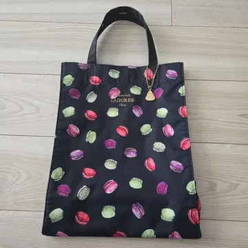 LADUREE A4 사이즈 핸드백 토트백 마카롱 디저트 블랙