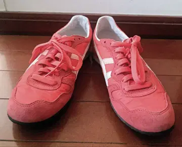 가격 인하! 오니츠카타이거 새상품급 스웨이드 스니커즈 세라노 24.5